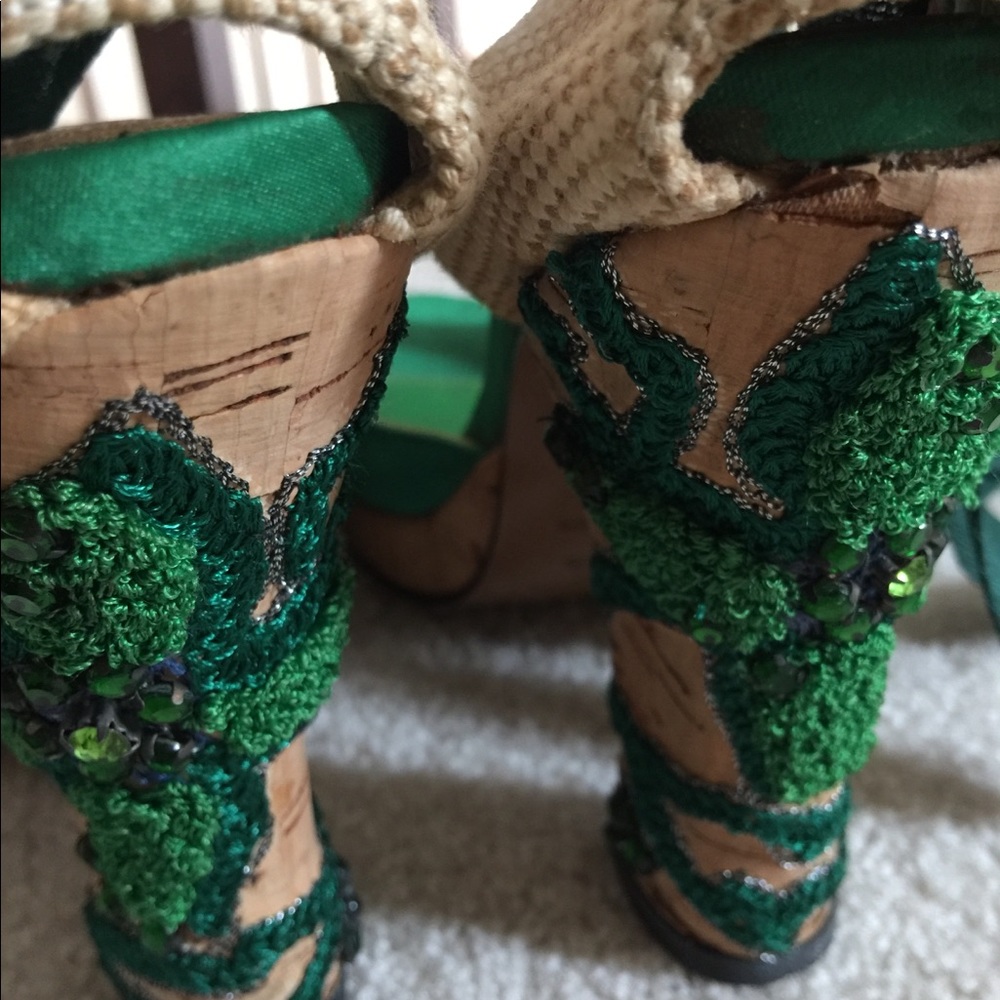 Shoes - Picture 3 of 6